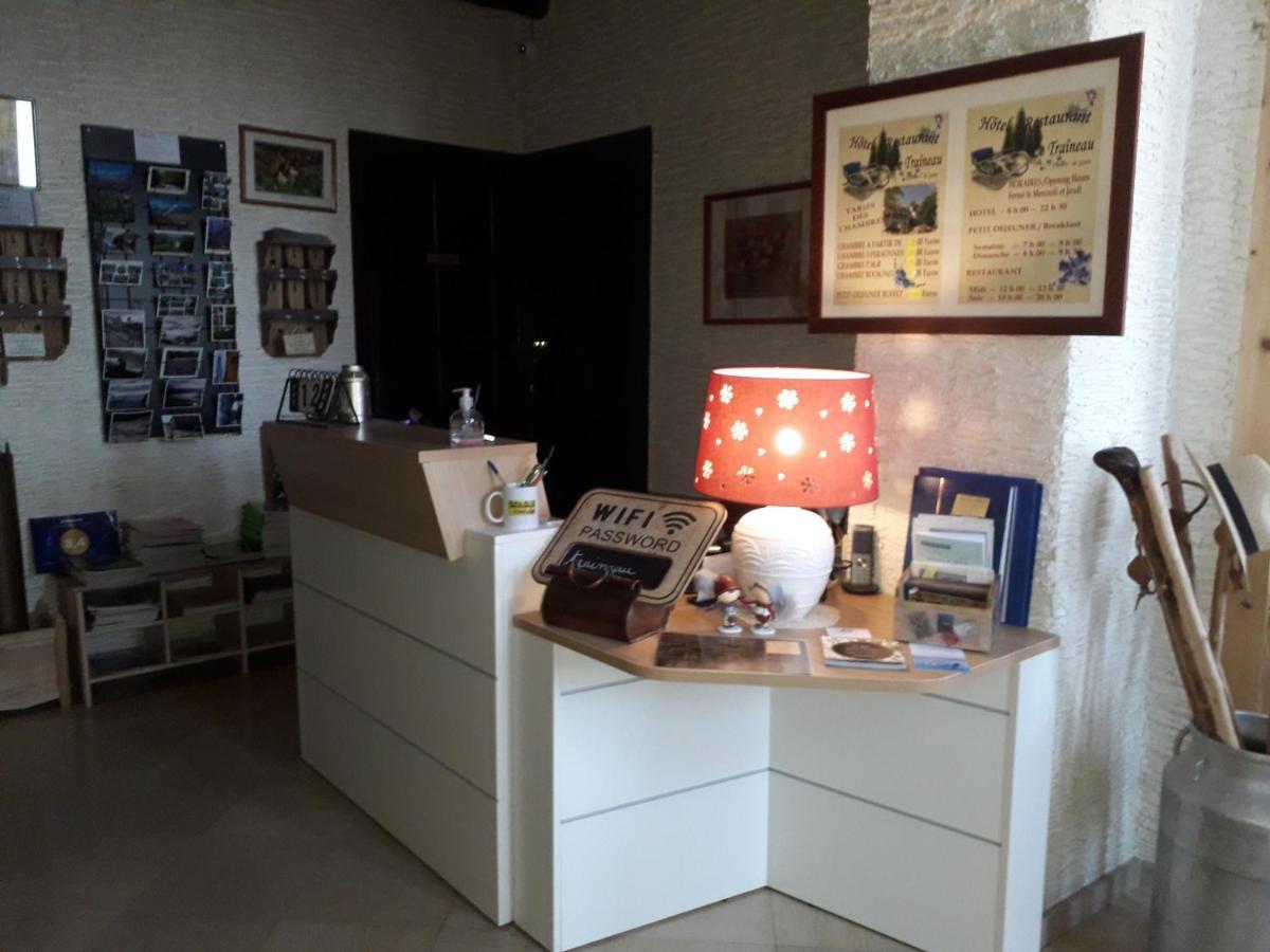 Hotel Restaurant Le Traineau Clelles Ngoại thất bức ảnh