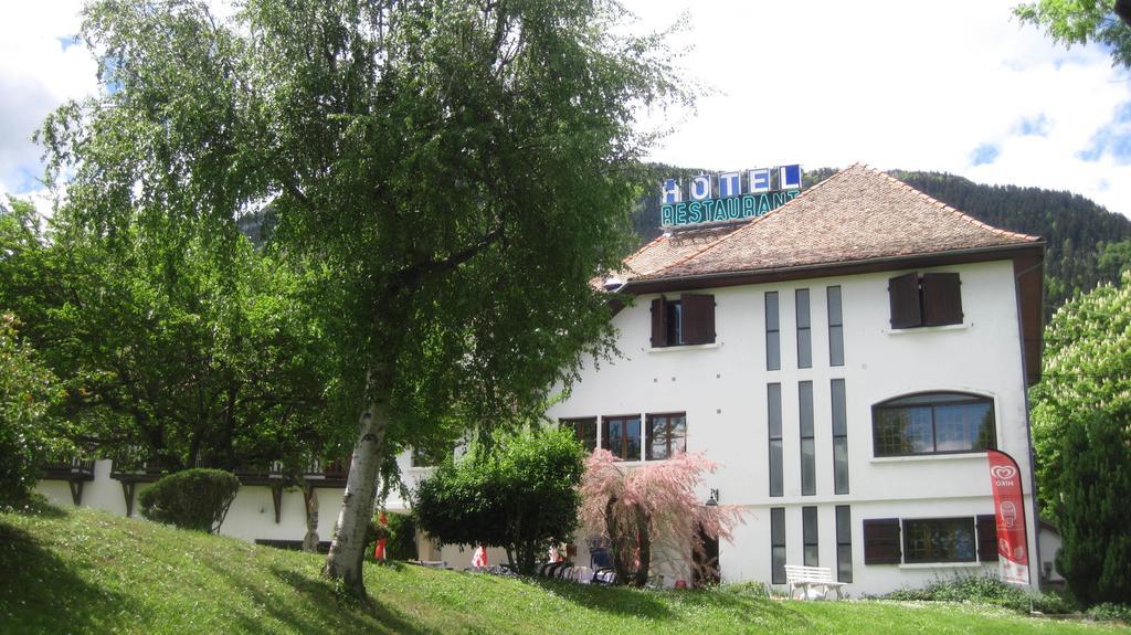 Hotel Restaurant Le Traineau Clelles Ngoại thất bức ảnh